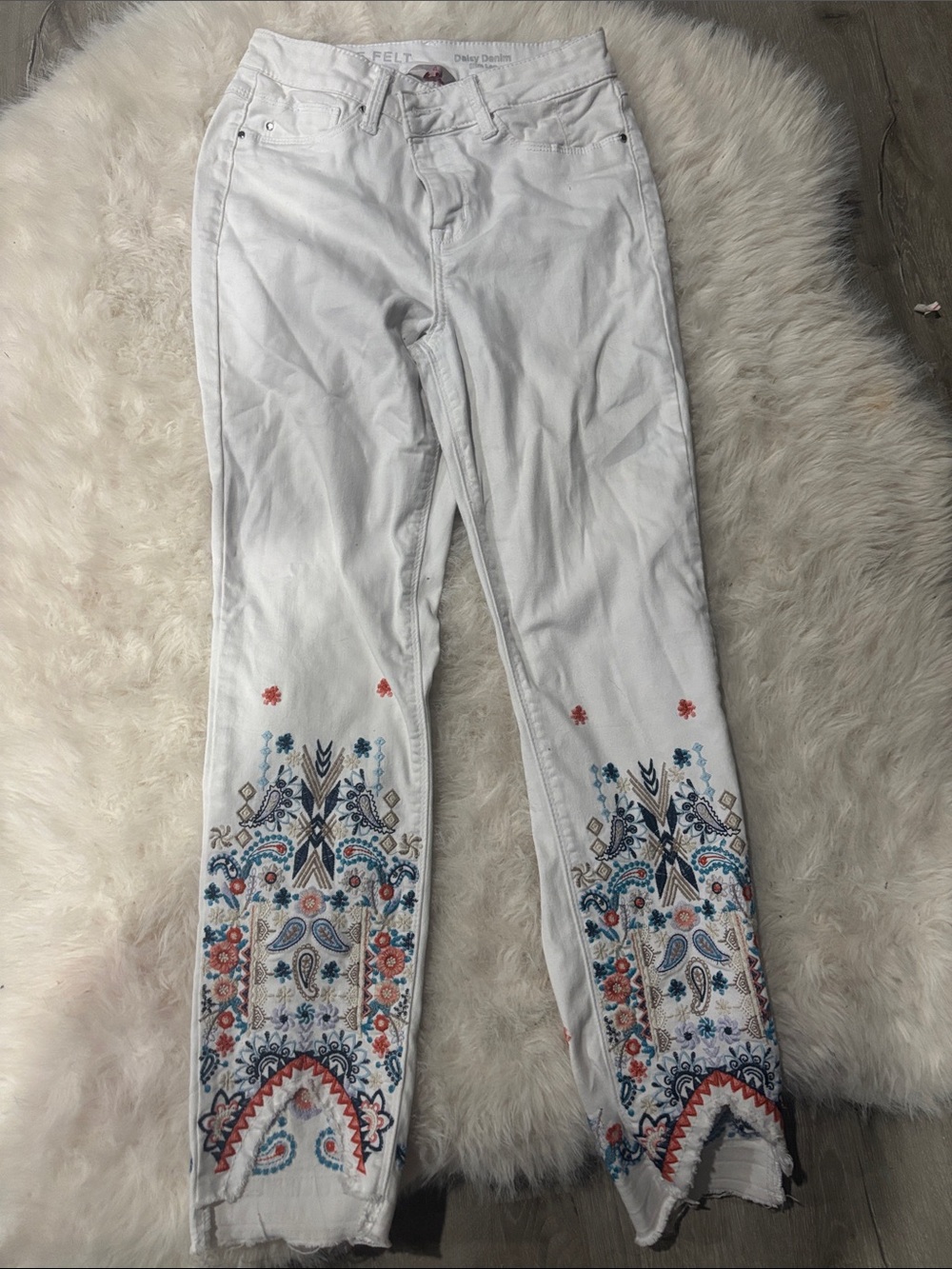 Laurie Felt White Ankle Jeans with Blue & Coral Embroidery